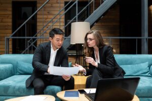 Bavaria-Finanz teilt Erfahrungen: Was macht eine seriöse Finanzvermittlung aus?